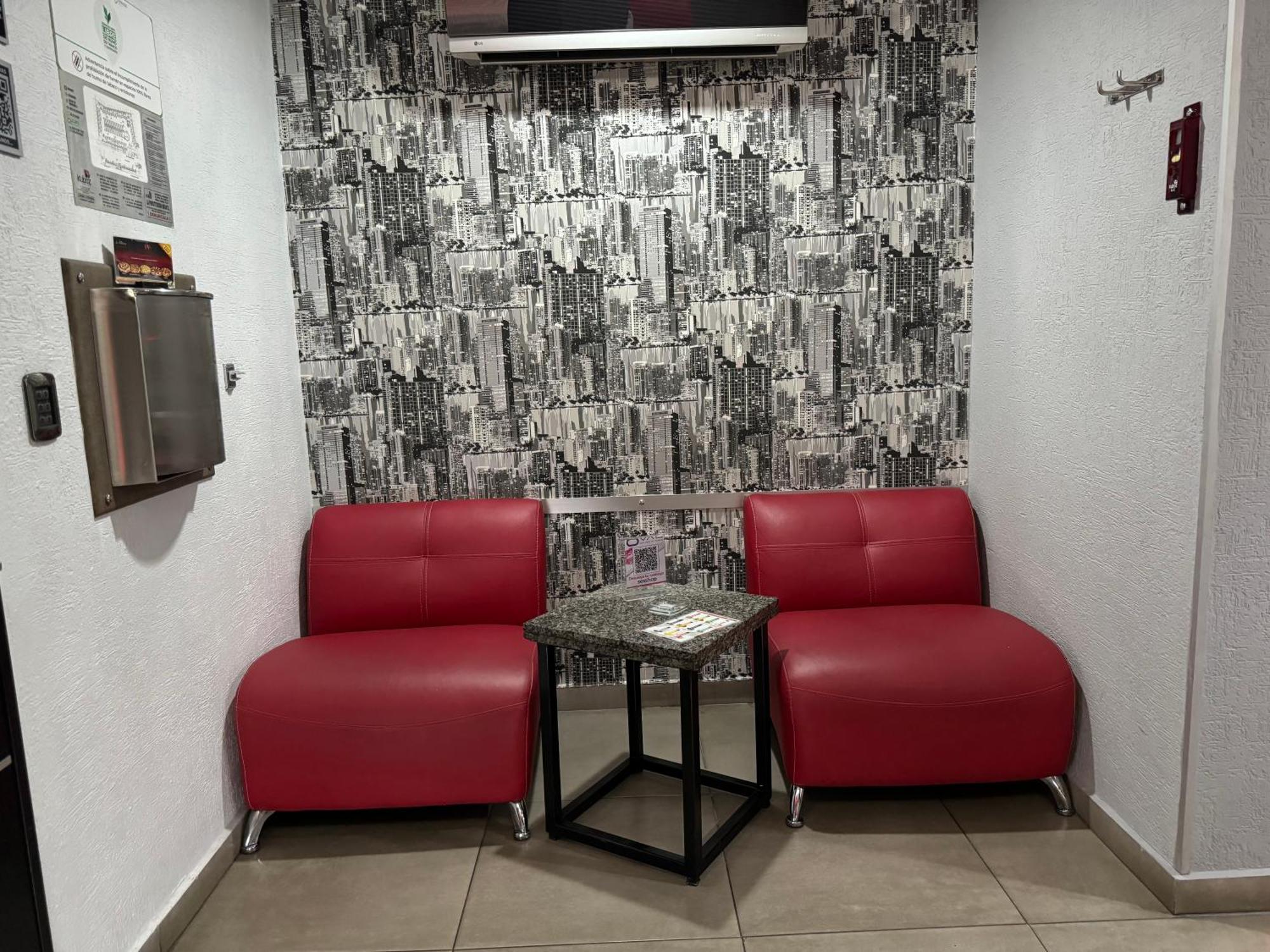 Kuboz Motor Hotel  Zapopan Kültér fotó